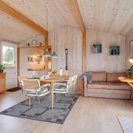 Pentti - 125m From The Sea By Interhome *