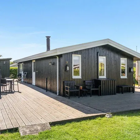 Pentti - 125m From The Sea By Interhome *